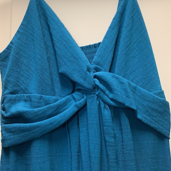 Beautiful Teal adjustable strap dress - Picture 2 of 9